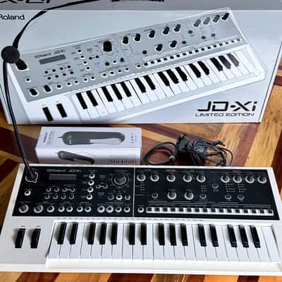 Roland JD-Xi 37-Key Analog/Digital Crossover Synthesizer 2015 - Present - White image 1
