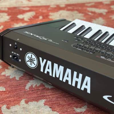 YAMAHA S70 XS - 76 Key Synthesizer Stage Piano image 6