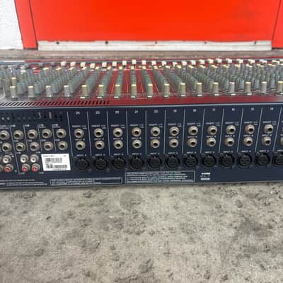 Yamaha MG32/14FX 32 Channel Mixing Console image 5