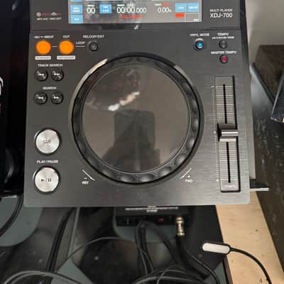 Pair of Pioneer XDJ-700 rekordbox DJ Digital Players image 3