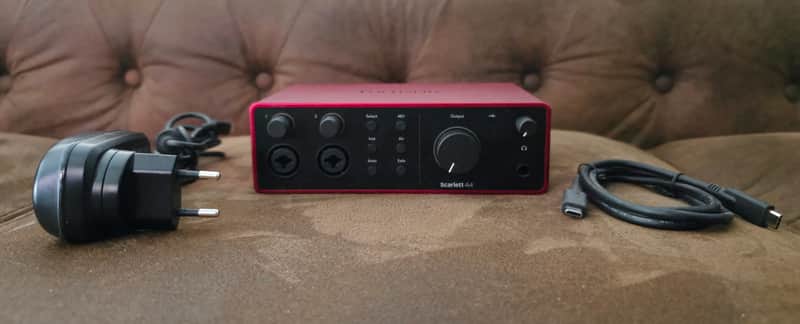 Focusrite Scarlett 4i4 4th Gen USB Audio Interface Red image 1