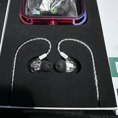Xvive U45 Wireless In-Ear Monitor System  westone IEM 2019 - 2020 - Black image 2