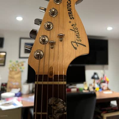 Fender Highway One HSS Stratocaster with Maple Fretboard 2006 - 2011 - 3-Color Sunburst image 4