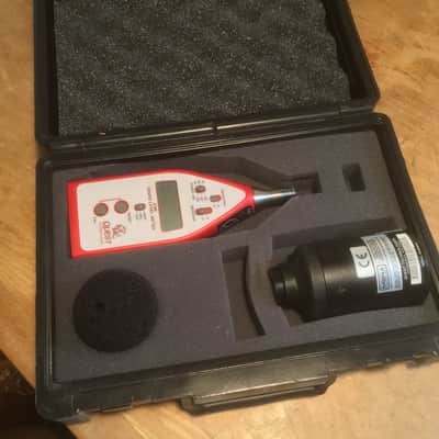 Quest 2100 Sound Level Meter with QC10 Calibrator image 10