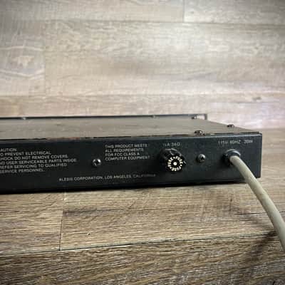 Alesis XT Digital Reverb 1U Vintage Rack Unit - USED image 8