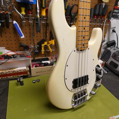 Ernie Ball Music Man Stingray Bass 1992 - Olympic White image 9