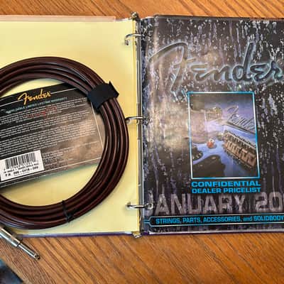 Fender 18β California Cable - Candy Apple Red - 099-0418-009 - 2000 - Discontinued California Series image 9