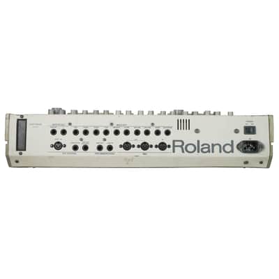 Roland TR-909 Rhythm Composer Electronic Drum Machine (Vintage) image 2