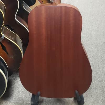 Martin Guitars DJR-10 Dreadnought Junior with Gig Bag - Excellent image 5