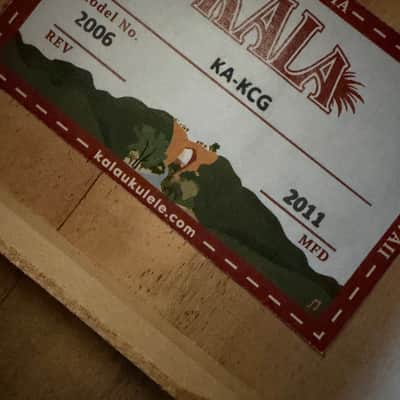 Kala KA-KCG Hawaiian Koa Series Concert Ukulele - Gloss Natural image 3