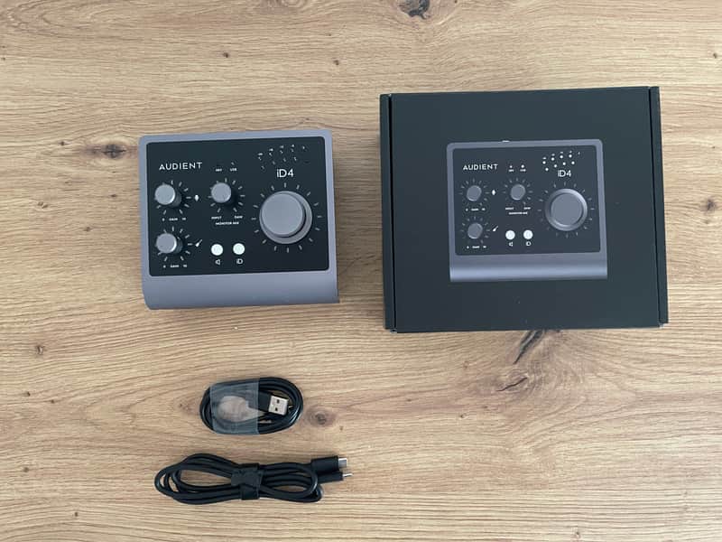 Audient iD4 MKII USB-C Audio Interface – Original Box + 2 USB Cables image 1