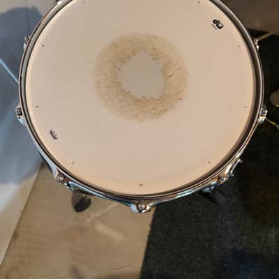 DW 14" x 7" Collector's Series Pure Maple Snare Drum - D.C. Flag Lacquer With Chrome Hardware - Washington D.C. Flag image 6