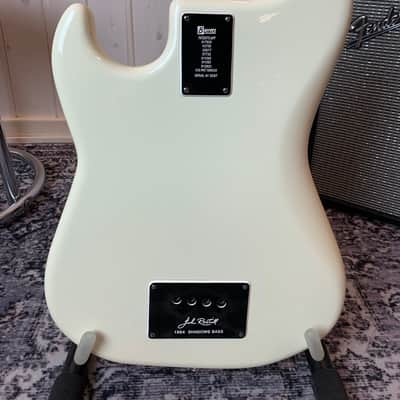Burns Limited Edition 1964 Shadows Bass John Rostill nr. 287 of 500 2006 White image 5
