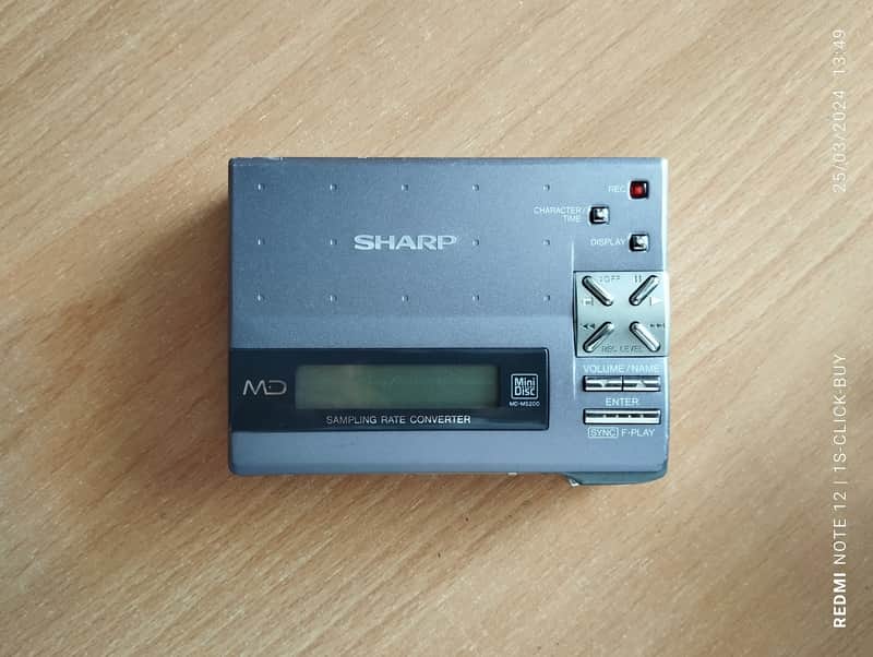 Sharp MD MS 200 1997 - Sharp Walkman Portable mini disc Player MD MS 200 gray working video test image 1