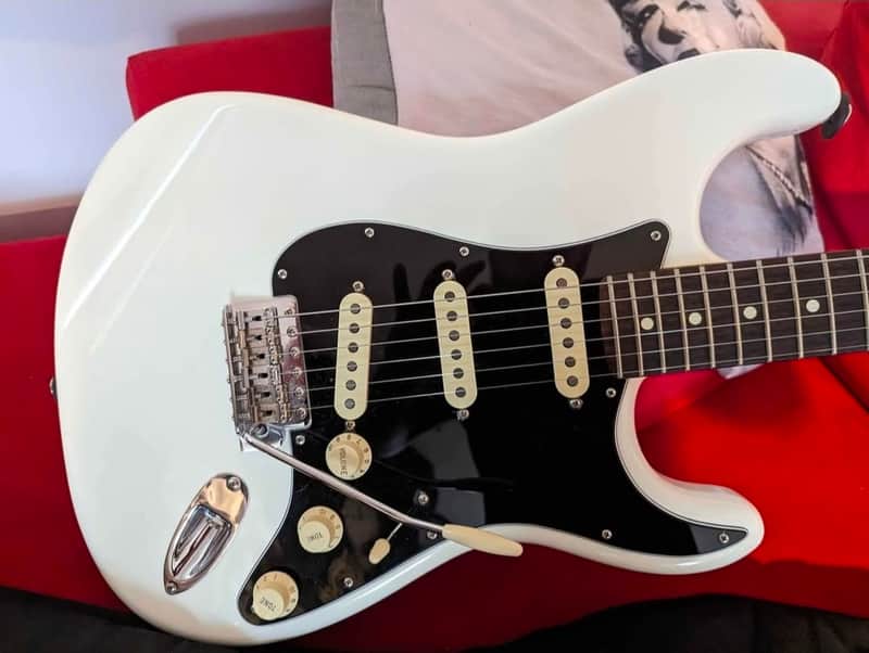 Fender American Performer Stratocaster with Rosewood Fretboard 2021 - Arctic White