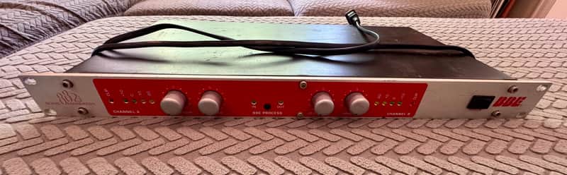 BBE 882i Sonic Maximizer 2010s - Red image 1