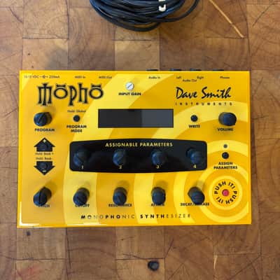 Dave Smith Instruments Mopho Desktop Monophonic Synthesizer 2008 - 2016 - Yellow