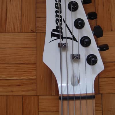 Ibanez PGMM31-WH Paul Gilbert Signature miKro - White image 5
