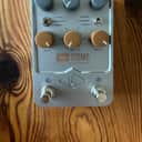 Universal Audio OX Stomp Dynamic Speaker Emulator 2023 - Present - Silver