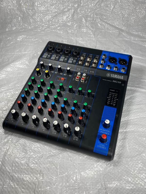 Yamaha MG10 Mixer image 1