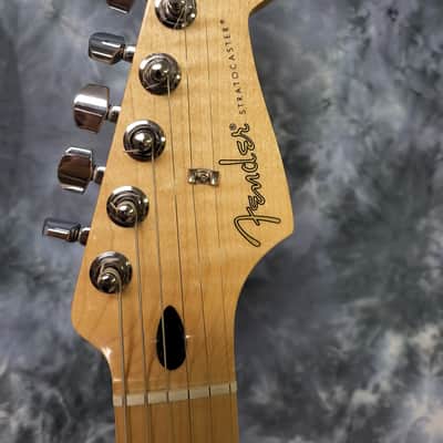 Fender 2022 Fender SSH Flamey Top Maple Board Strat Pro Setup New Fender Gigbag image 7