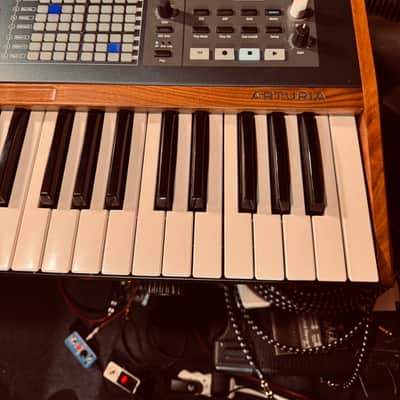 Arturia PolyBrute 6 Voice Polyphonic Morphing Analog Synthesizer 2021 image 2
