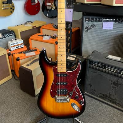 G&L Tribute Series Legacy HSS with Maple Fretboard 2010 - Present - 3-Tone Sunburst image 2