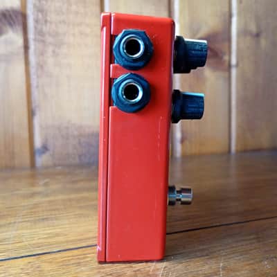 AMT Electronics R1 image 2