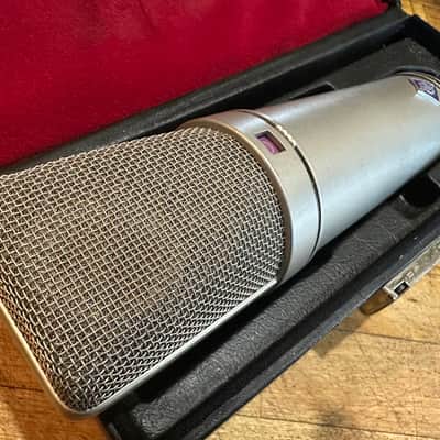 Vintage 1978 Neumann U 87 Condenser Microphone - NICE! image 2