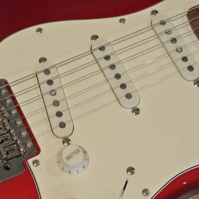 Squier Classic Vibe 60's Stratocaster - Candy Apple Red- With Gig Bag image 6