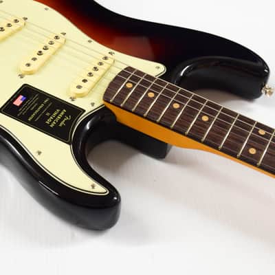 Fender American Vintage II '61 Stratocaster - 3-Color Sunburst image 5