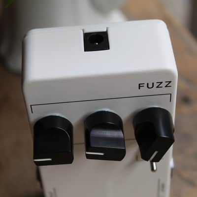 JHS 3 "Series Fuzz" image 10