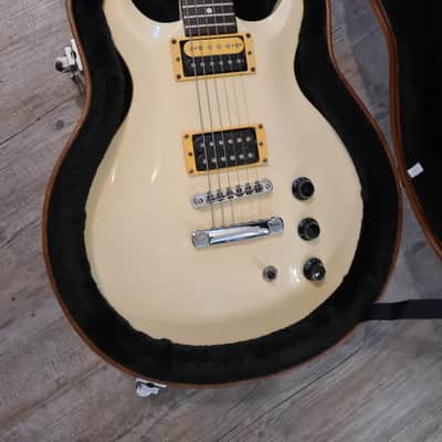 Hamer Slammer archtop 1993 first series Ivory off white image 2