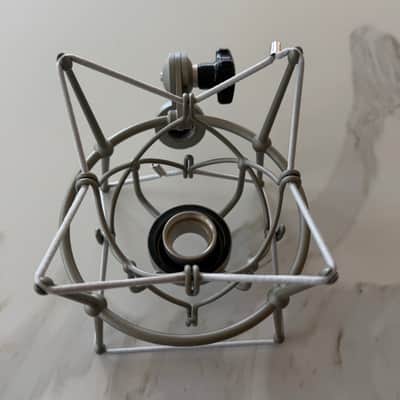 Neumann TLM Shock Mount 2024 - Silver image 2