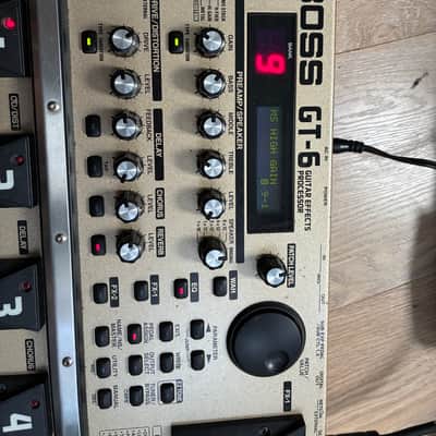 Boss GT-6 Multi-Effect Unit 2001 - 2005 - Gold image 2