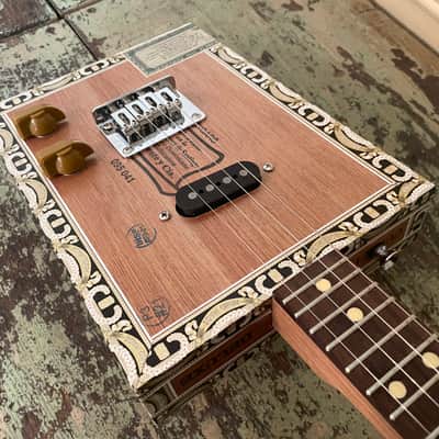 Taconic #208 4 String Electric Cigar Box Concert Ukulele - Arturo Fuente Curly Head - Video image 1