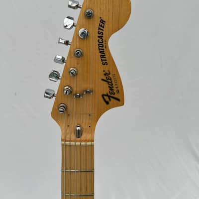 Vintage 1979 Fender Stratocaster with Maple Fretboard Sienna Sunburst image 3