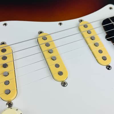 Fender ST-62 Stratocaster, MIJ 1991 - Sunburst image 13