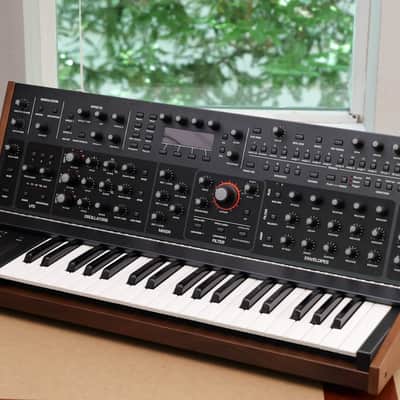 Sequential Pro 3 SE 37-Key 3-Voice Monophonic / Paraphonic Synthesizer in Mint Condition! image 3