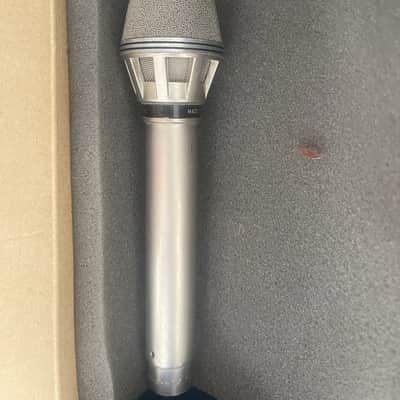 Vintage 1970's AKG D190ES Dynamic Cardioid Microphone Low Z 200 OHMS w/ On/Off Switch image 4