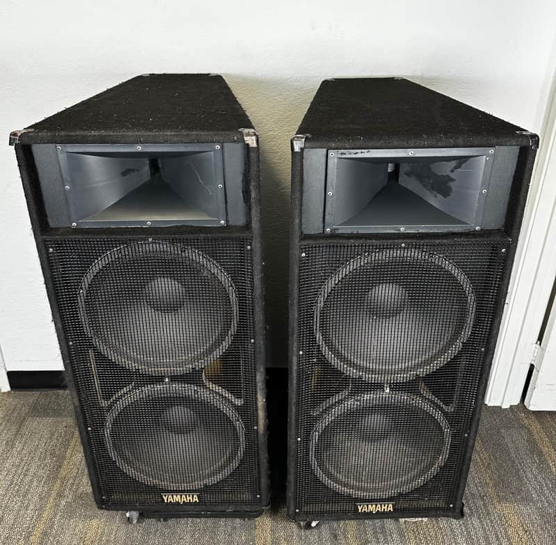 Yamaha S215IV Stereo Pair PA Speakers | Reverb Slovenia