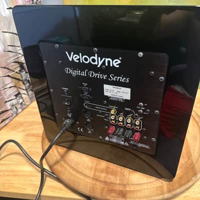 Velodyne Digital Drive Series DD12 BG Powered Subwoofer Remote Control Black image 10