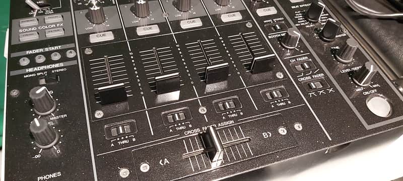 Pioneer DDJ-800 2-Channel Rekordbox DJ Controller | Reverb Canada
