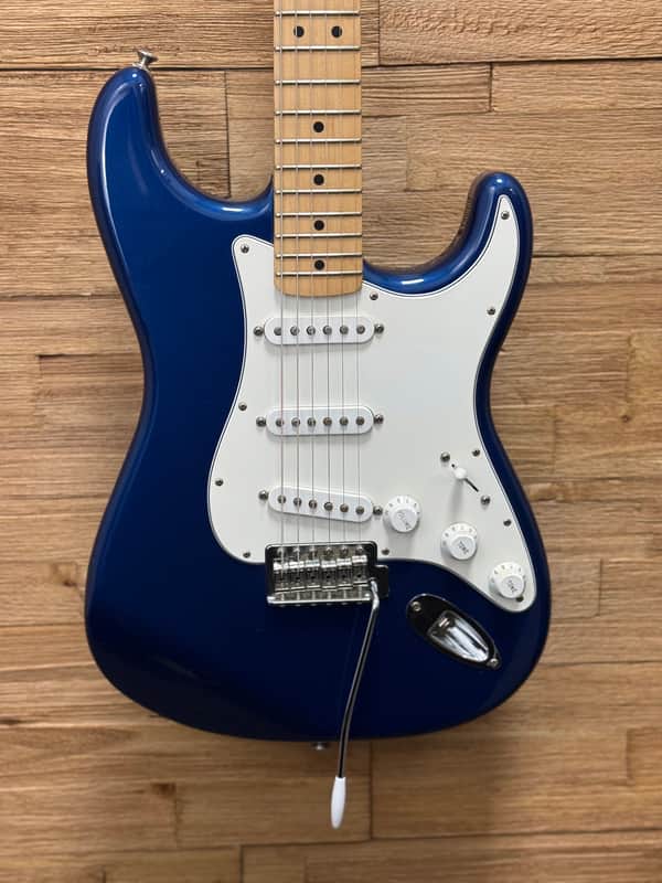 Fender Standard Stratocaster Guitar 2006-MIM- Electron Blue- 8lbs 2oz w/gig bag image 1