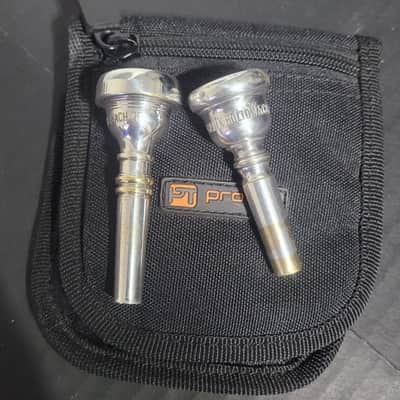 Getzen Capri 580S Cornet  ,2 Mouthpieces & soft case  .1980-1985 - Silver plated image 18