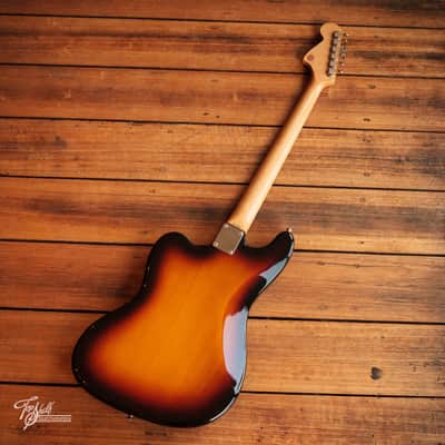 Fender Japan Bass VI Sunburst 1996 image 4