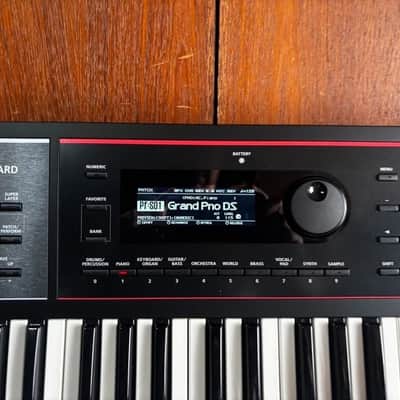 Roland JUNO-DS 61 61-key Synthesizer w/ gig bag image 4