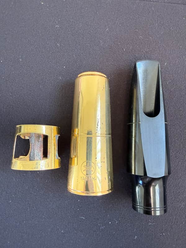 Yamaha 4C Tenor Sax Mouthpiece + ligature & cap image 1