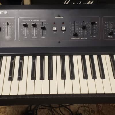 Crumar Performer 1979 analog synth works video *read*