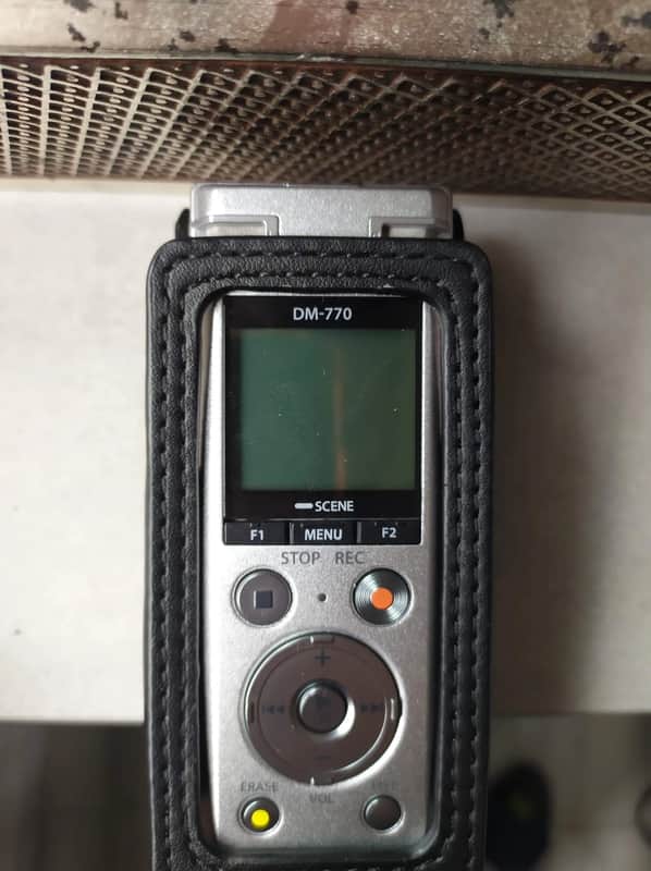 Olympus DM770 image 1